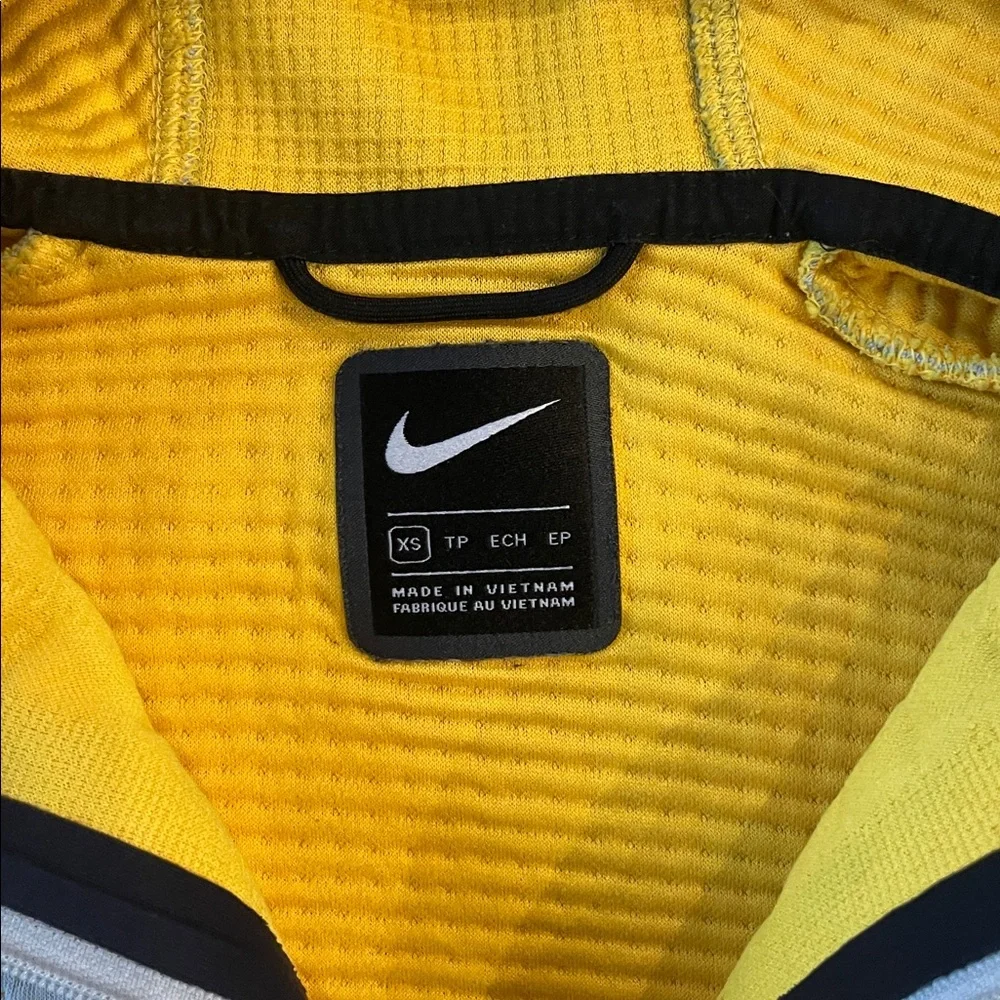 Nike jacket - Picture 4 of 9